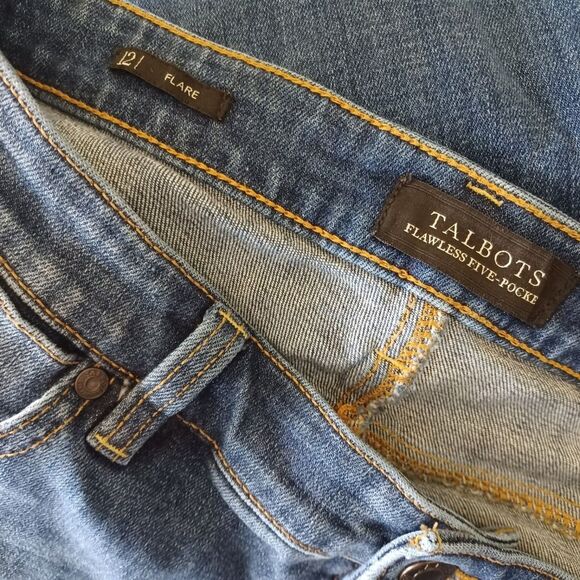 Talbots Jeans Sz 12 Flare Bootcut Wide Leg Flawless Five Pocket Blue Western - Picture 5 of 12